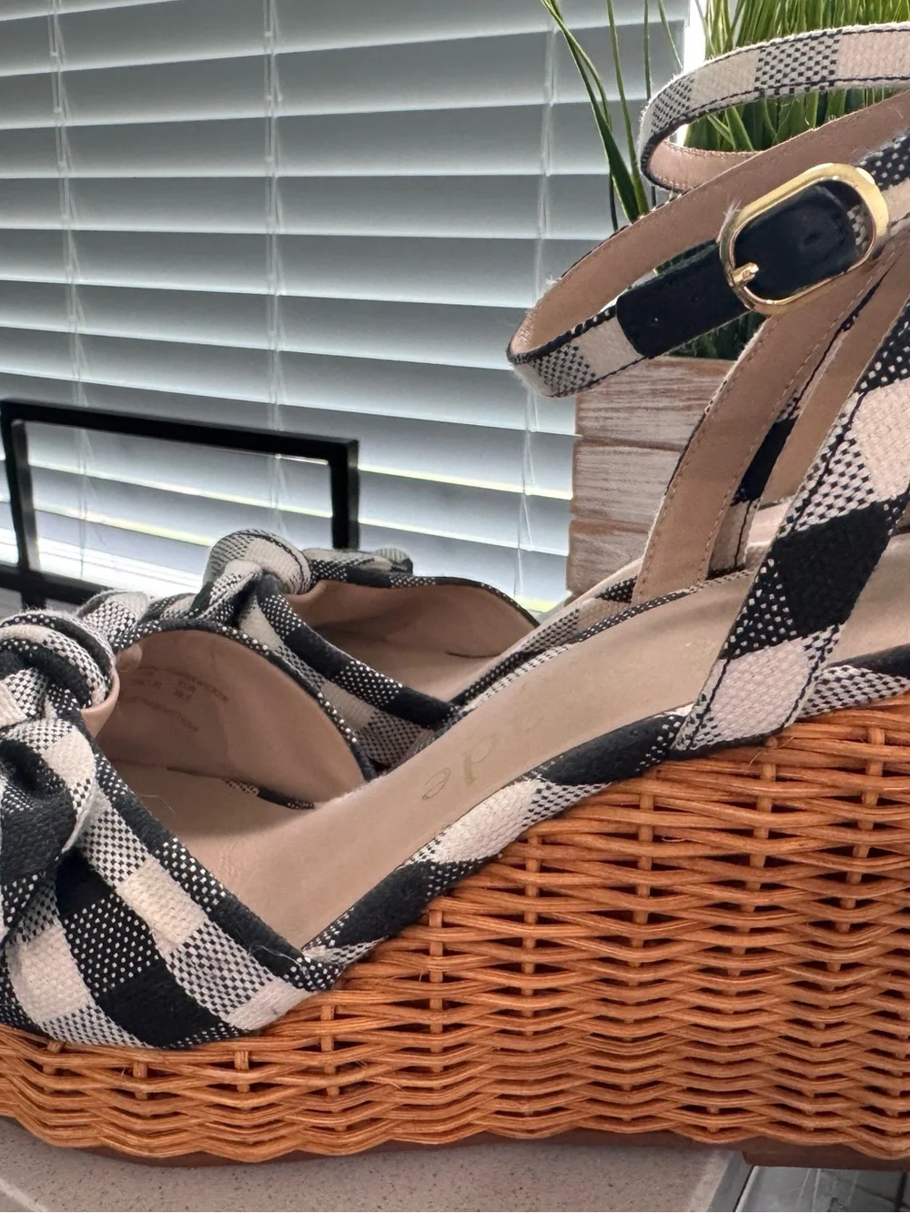 Kate Spade buffalo check wedge sandals Size 9
